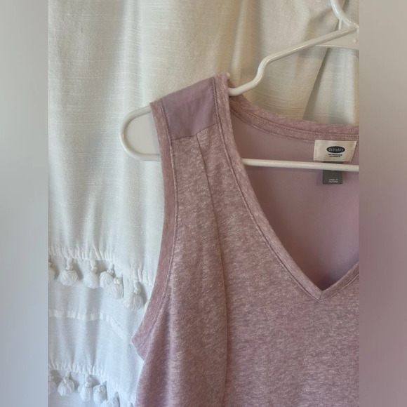 Old Navy lavender sleeveless top mixed-media v neck semi sheer in back size M - Picture 3 of 6